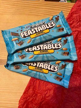 Шоколад MrBeast Feastables Almond 60 г 00249 фото