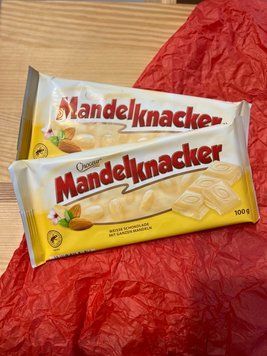 Шоколад Choceur Mandelknacker Белый с цельным миндалём 100 г 00233 фото